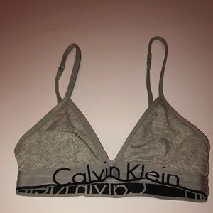 Women’s XS Calvin Klein Triangle Bra
